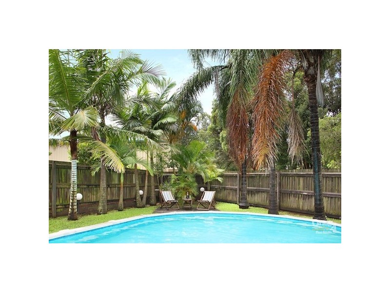 11 Russell Close, Wynnum West QLD 4178