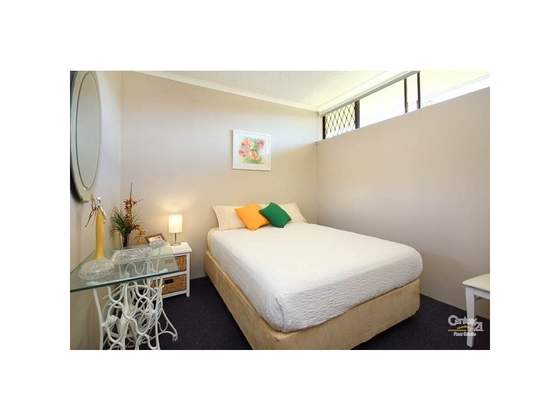 11/415 Esplanade, Manly QLD 4179