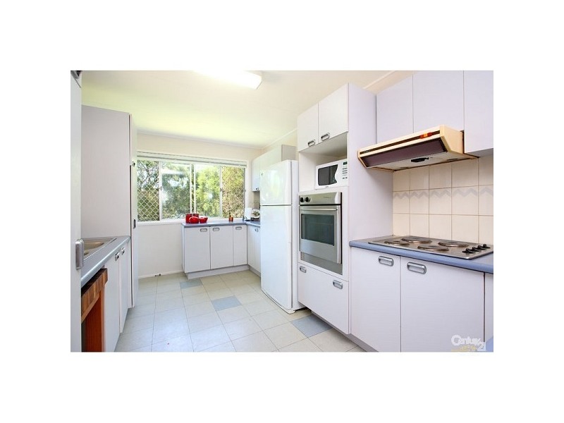 9 Kenmar Street, Wynnum West QLD 4178