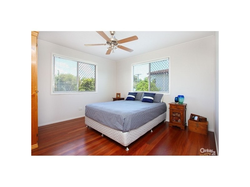 9 Kenmar Street, Wynnum West QLD 4178