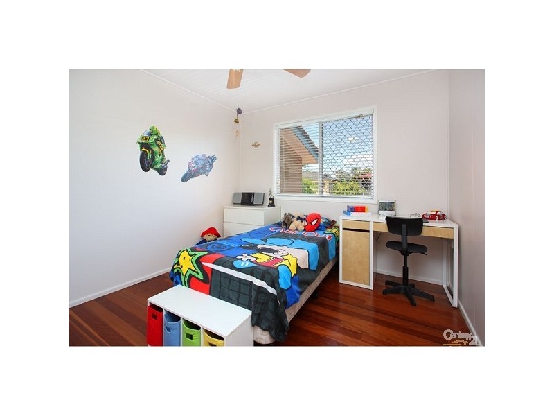 9 Kenmar Street, Wynnum West QLD 4178