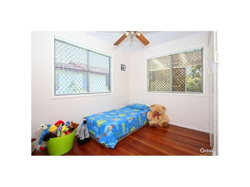 9 Kenmar Street, Wynnum West QLD 4178