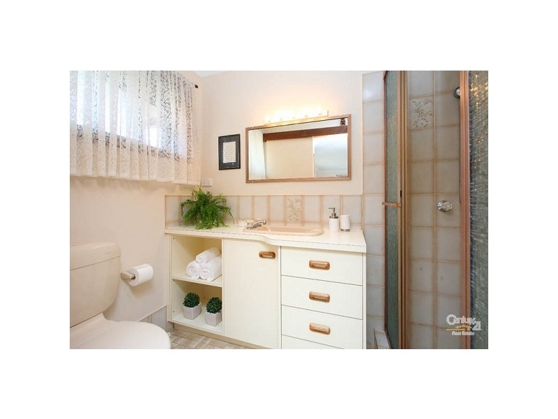 17 Sebastian Street, Manly West QLD 4179