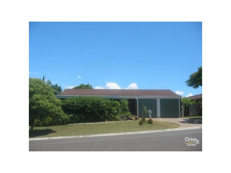 8 Scanlen, Wynnum West QLD 4178