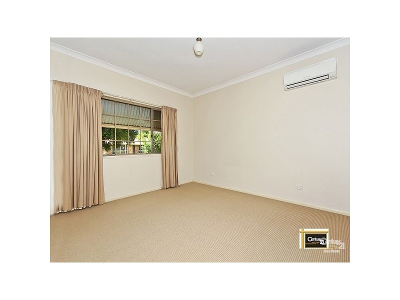 128 Schooner Circuit, Manly West QLD 4179