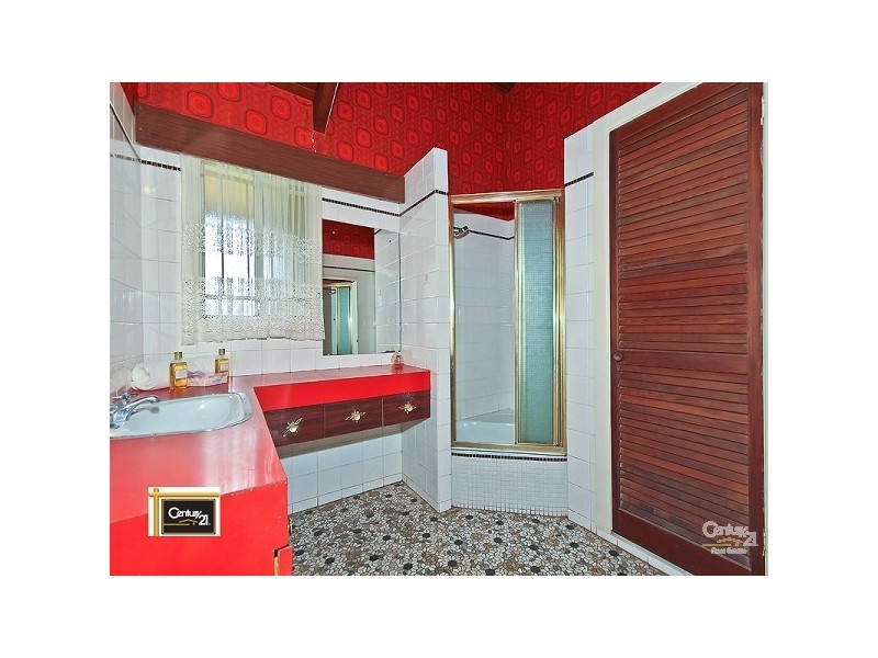 255 Wondall Road, Wynnum QLD 4178