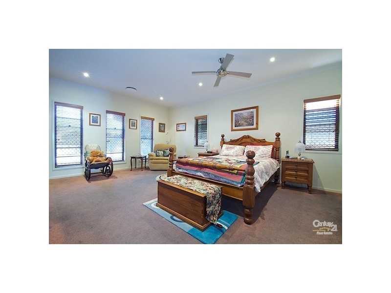 14 Mooroondu Road, Thorneside QLD 4158