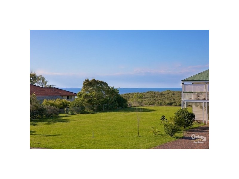 14 Mooroondu Road, Thorneside QLD 4158