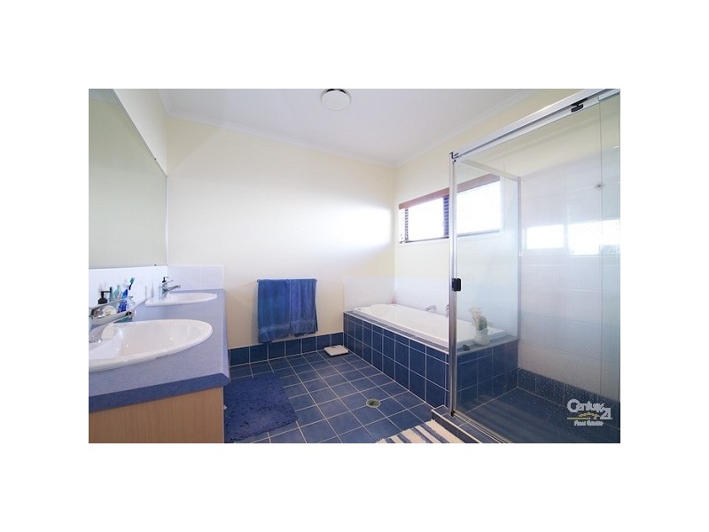 14 Mooroondu Road, Thorneside QLD 4158