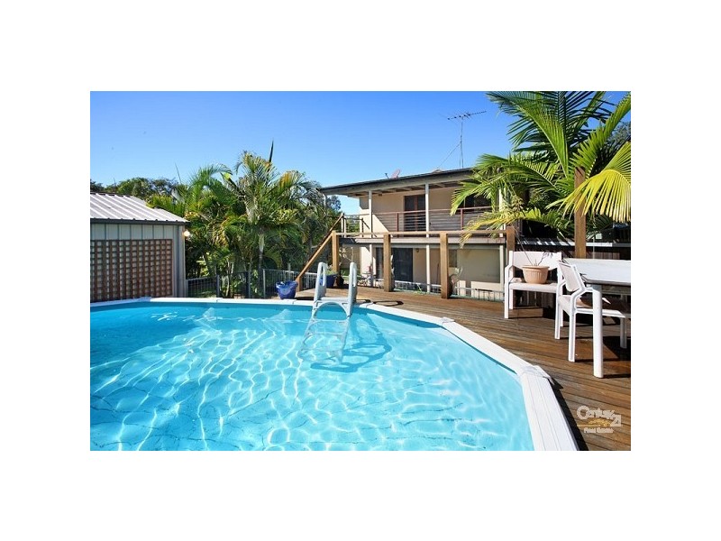 215 Wondall Road, Wynnum West QLD 4178