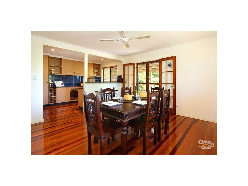 215  WONDALL ROAD, Wynnum West QLD 4178