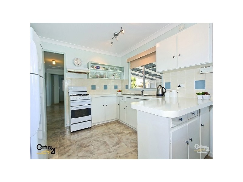 725 Esplanade, Lota QLD 4179