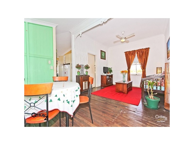 6 West Avenue, Wynnum QLD 4178