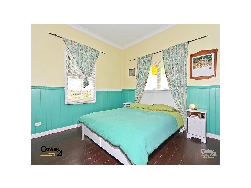 6 West Avenue, Wynnum QLD 4178