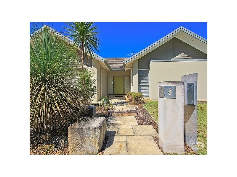 8 Barrington Crescent, Wakerley QLD 4154