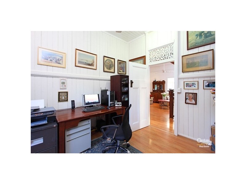 82 Gordon Parade, Manly QLD 4179