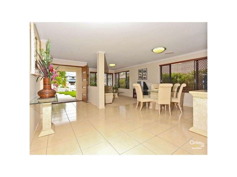 6 GUMNUT Close, Lota QLD 4179