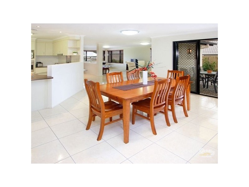 6 GUMNUT Close, Lota QLD 4179