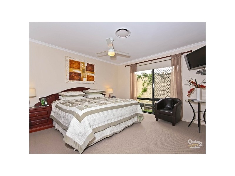 6 GUMNUT Close, Lota QLD 4179