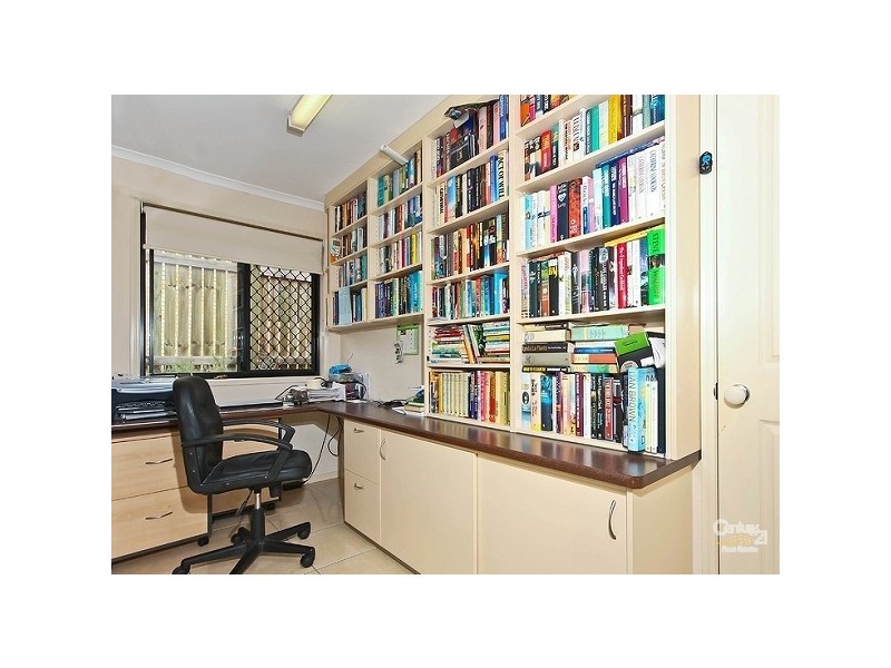 6 GUMNUT Close, Lota QLD 4179