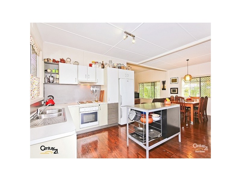 13 Ryder Street, Wynnum QLD 4178