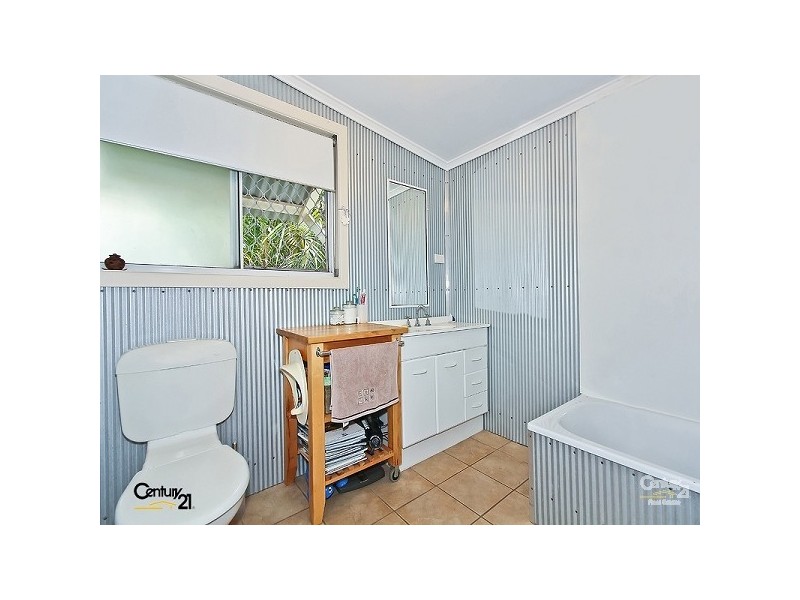 13 Ryder Street, Wynnum QLD 4178