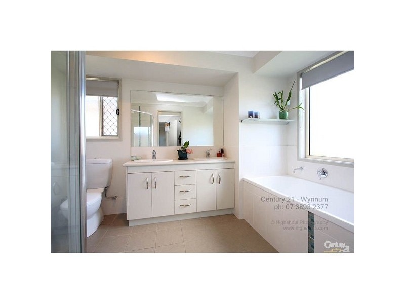 2 Venn Court, Wynnum West QLD 4178