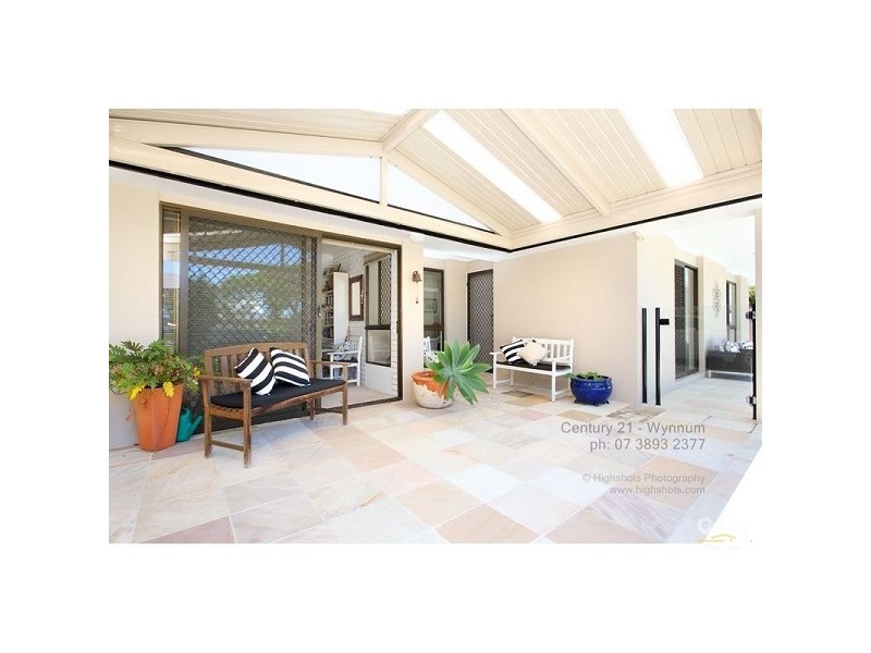 8 Parkview Avenue, Manly QLD 4179