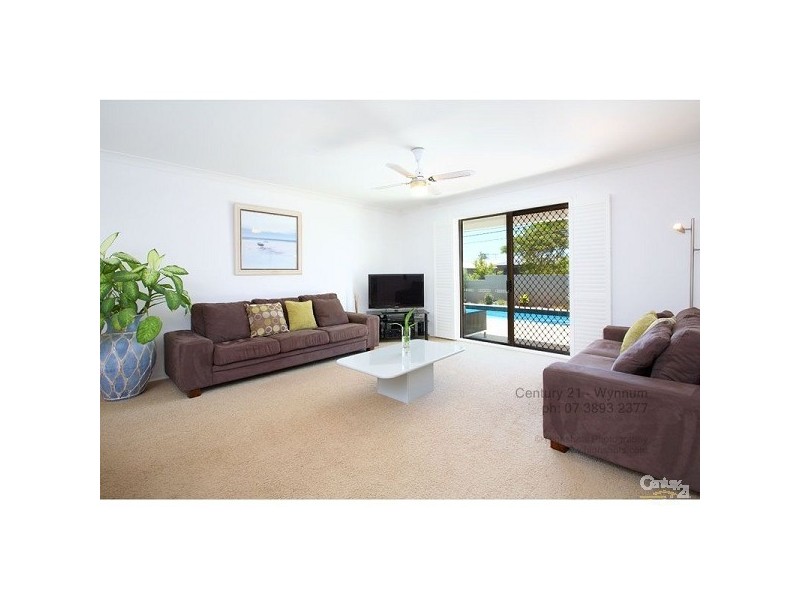 8 Parkview Avenue, Manly QLD 4179