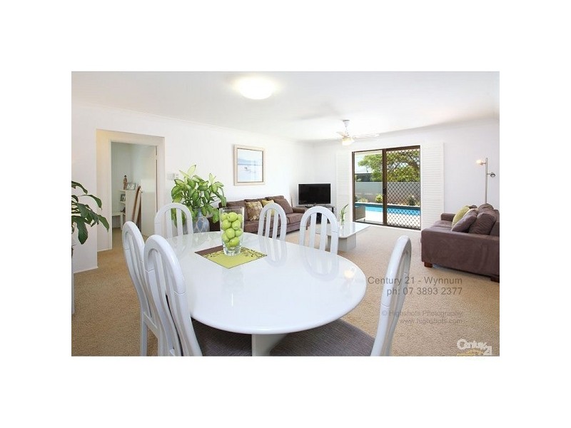 8 Parkview Avenue, Manly QLD 4179