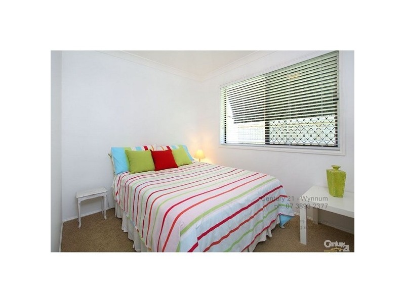 8 Parkview Avenue, Manly QLD 4179