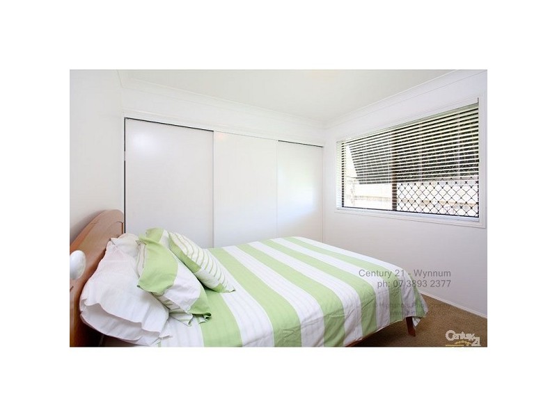 8 Parkview Avenue, Manly QLD 4179