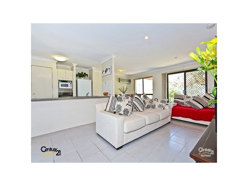 23/74 Plaza Street, Wynnum West QLD 4178