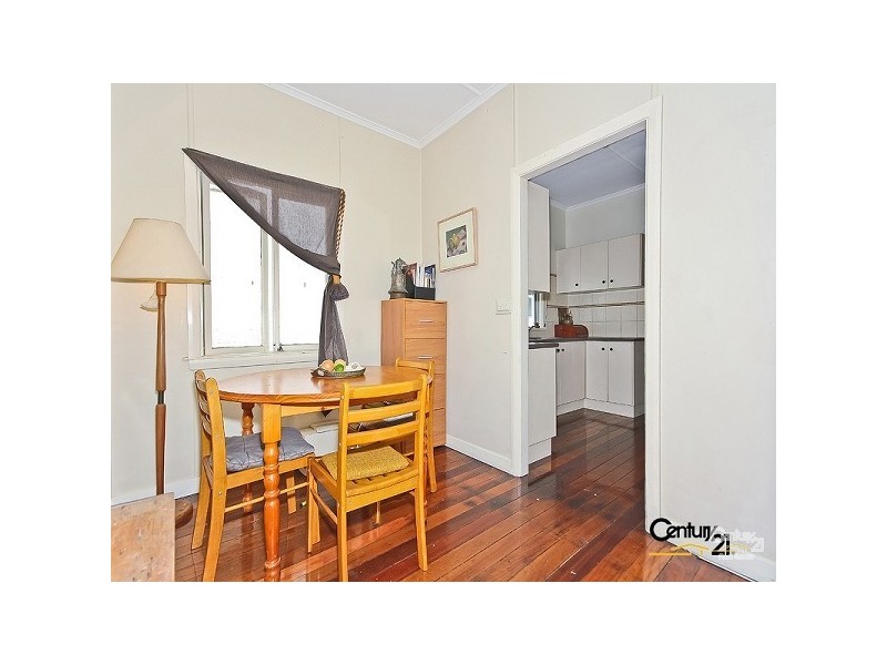 17 Warra Street, Wynnum QLD 4178