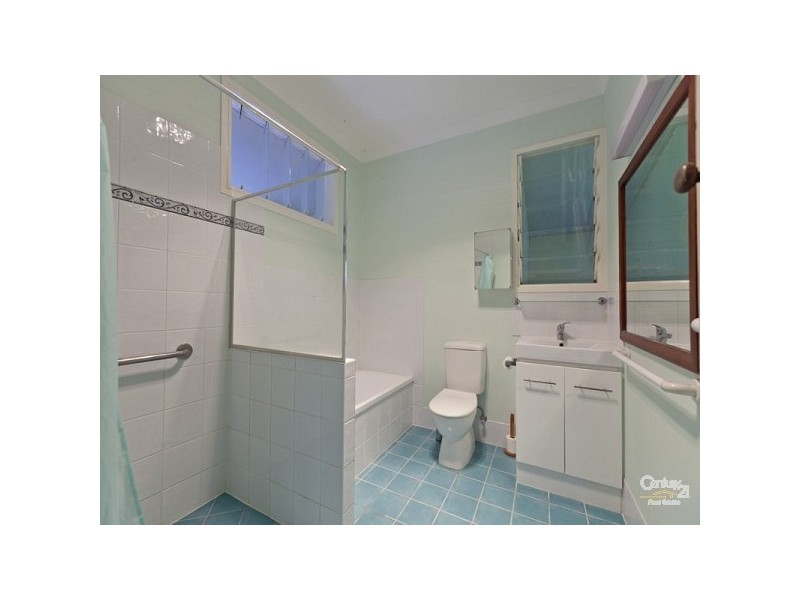 24 Randall Road, Wynnum West QLD 4178
