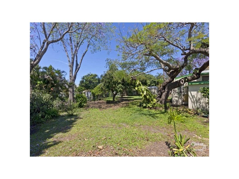 24 Randall Road, Wynnum West QLD 4178