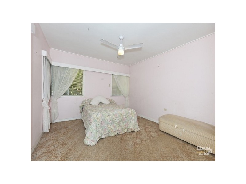 24 Randall Road, Wynnum West QLD 4178