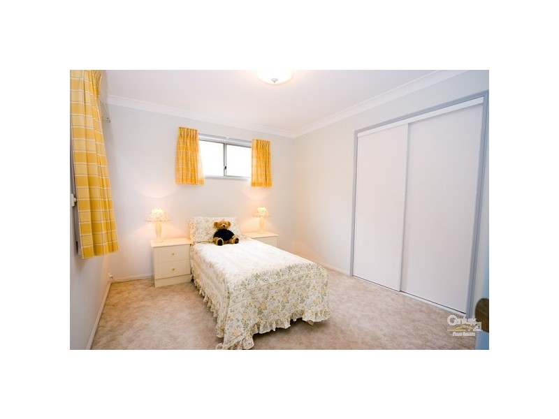 20 Stewart Parade, Manly QLD 4179
