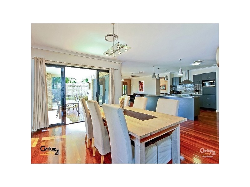 9 Dawson Drive, Manly West QLD 4179