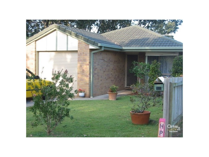 15 SHARPIE STREET, Manly QLD 4179