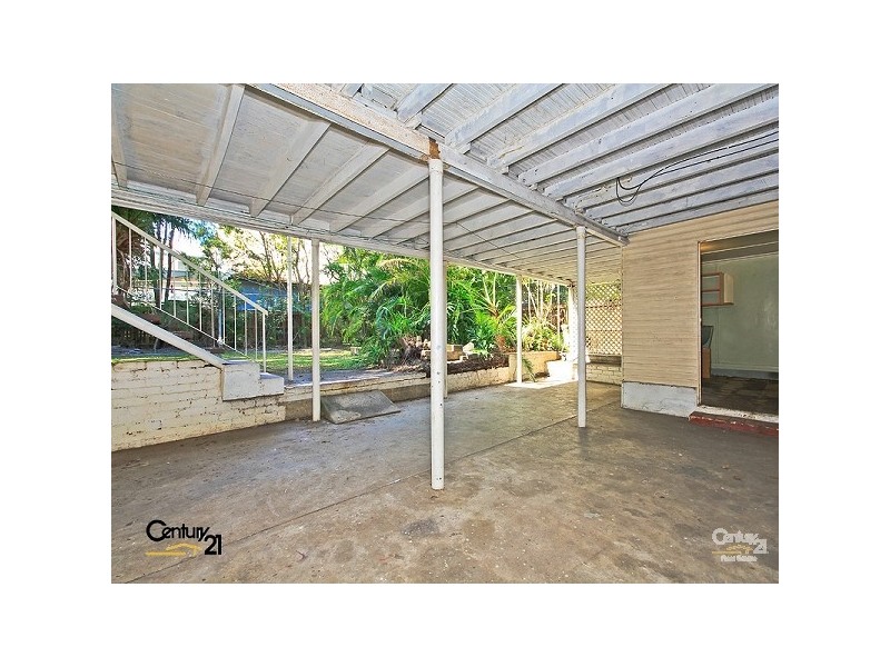 379 Tingal Rd, Wynnum QLD 4178
