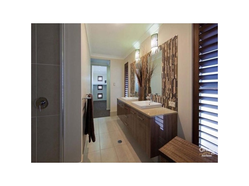 Lot 9 Schooner Circuit, Manly West QLD 4179