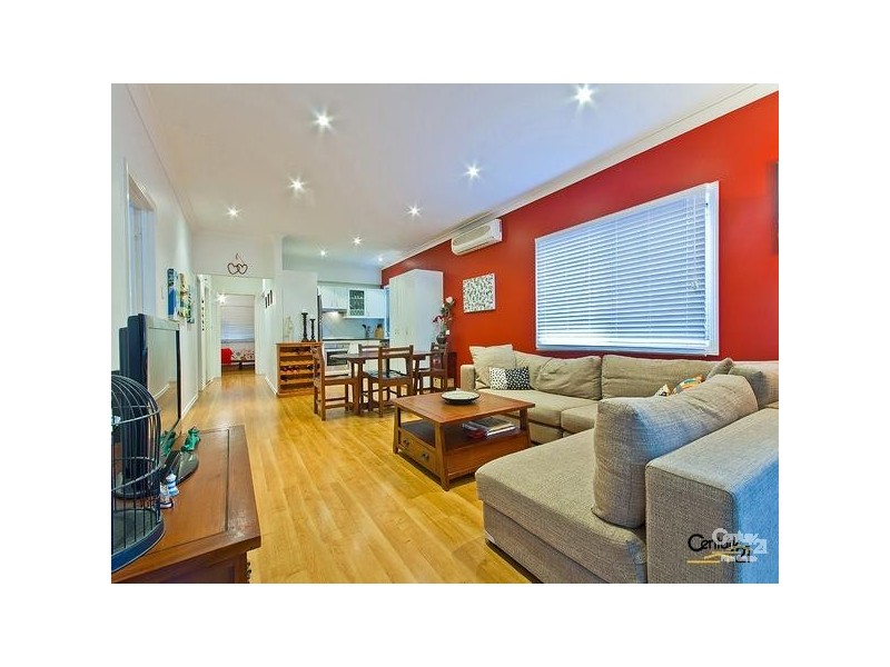 22 Madgwick Street, Wynnum QLD 4178