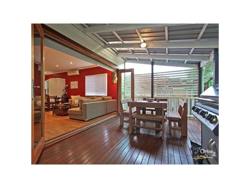 22 Madgwick Street, Wynnum QLD 4178