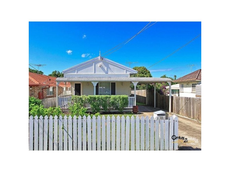 22 Madgwick Street, Wynnum QLD 4178
