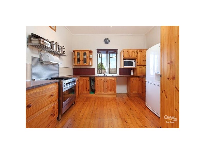 90 Chestnut Street, Wynnum QLD 4178