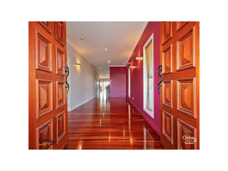 18 Boswell Terrace, Wynnum QLD 4178