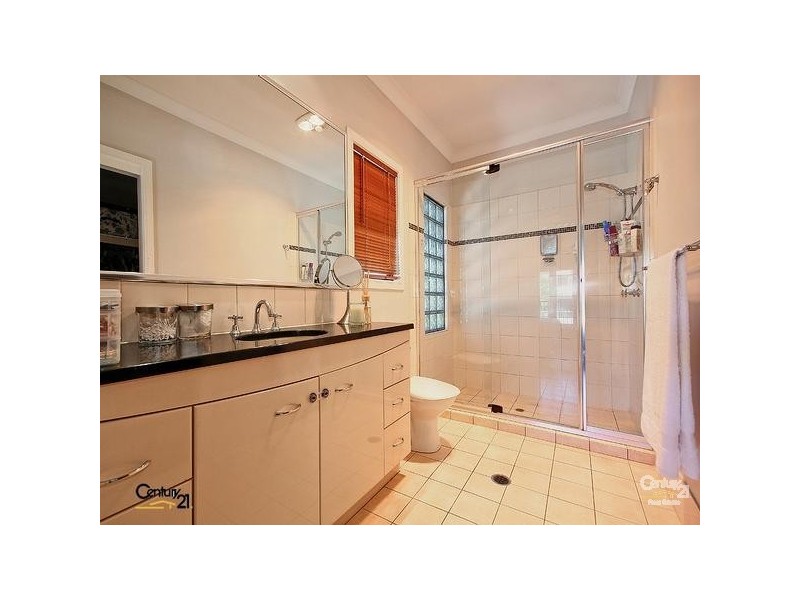 18 Boswell Terrace, Wynnum QLD 4178