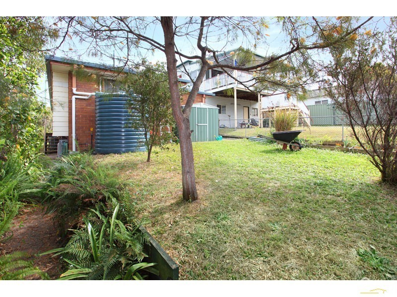 32 Whites Road, Manly West QLD 4179
