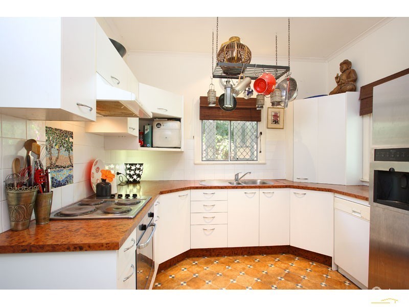 45 Alkoomie Street, Wynnum QLD 4178